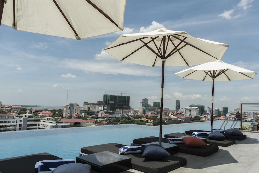 Aquarius And Urban Hotel Phnom-Penh